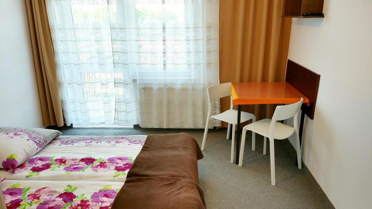 Klif Pokoje Goscinne W Centrum Blisko Morza Ustronie Morskie Eksteriør bilde